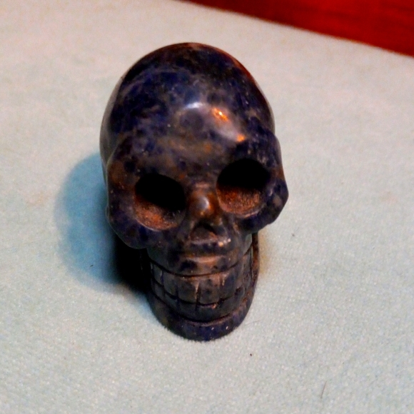GEMSTONE HEALING SKULL.    A one of a kind gemstone skull. SODALITE GEMSTONE - Picture 1 of 6